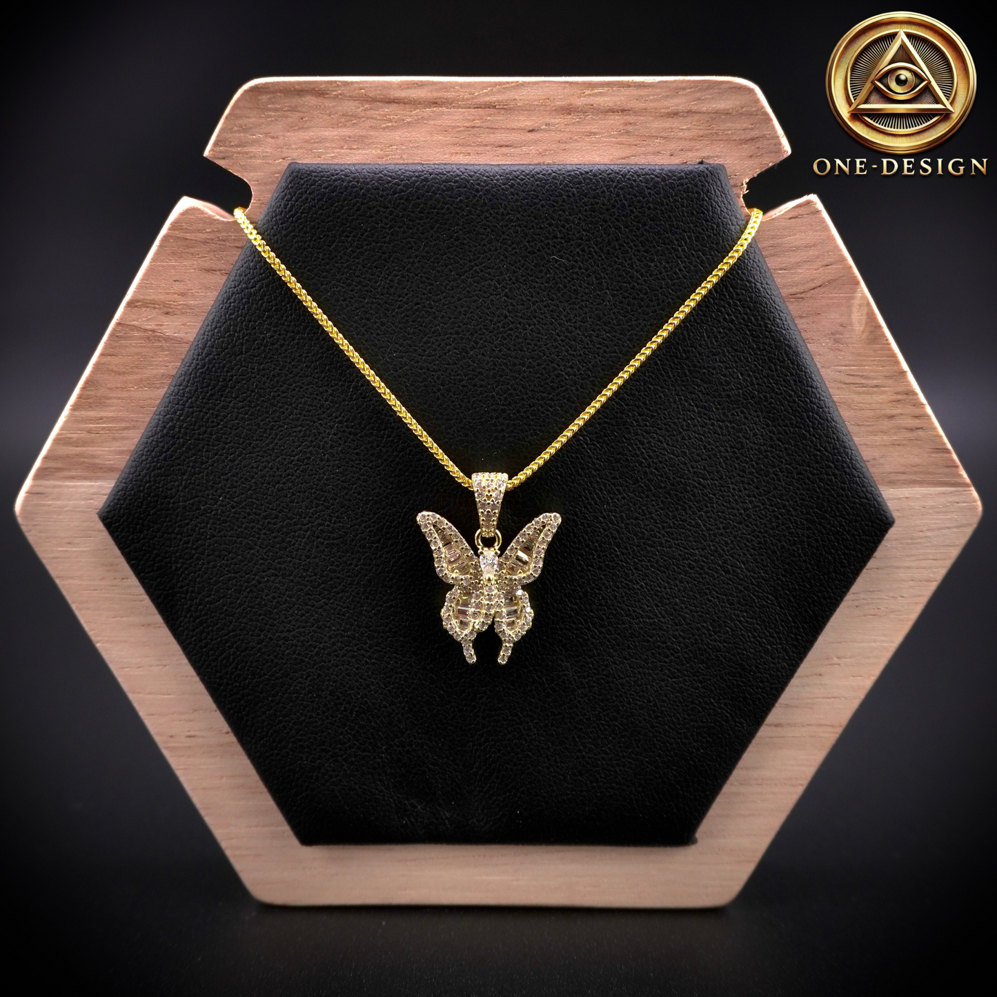 Butterfly cut baguette