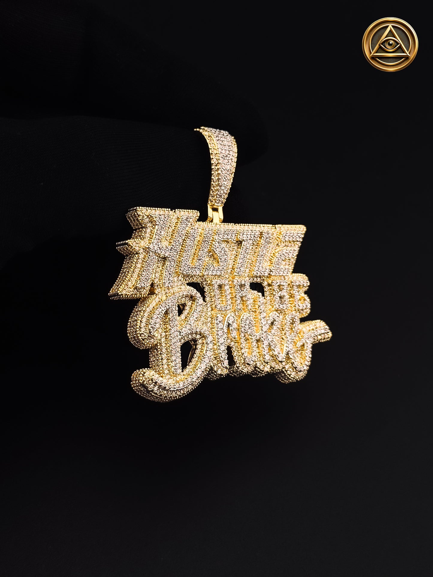 HUSTLE OR BE BROKE PENDANT — Dije Hustle Baguette