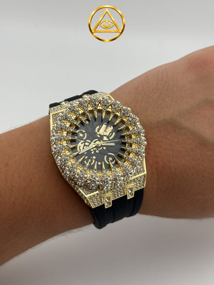 SUNBURST ICED WATCH — Reloj Tonneau Skeleton Iced Out Oro