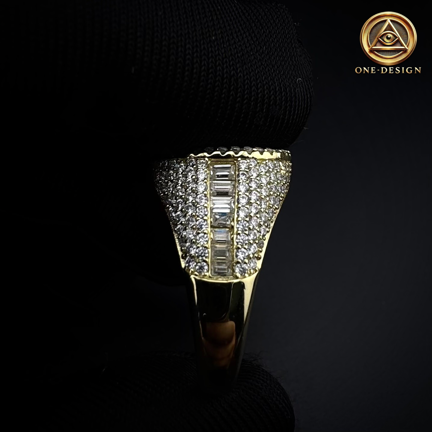 Moissanite ring saint