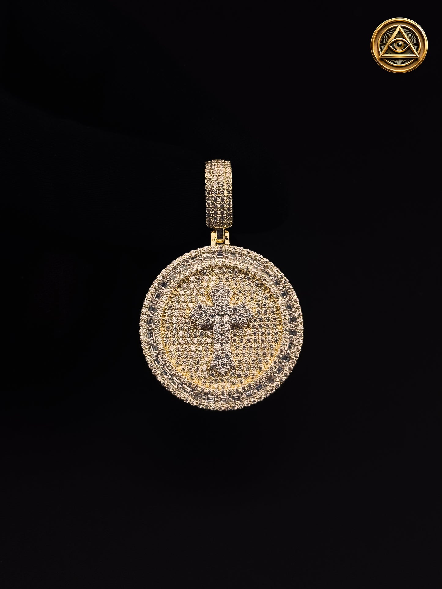 CROSS COIN PENDANT — Dije Moneda Cruz Baguette Iced