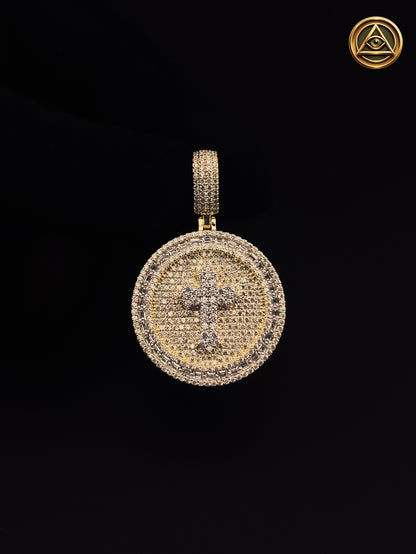 CROSS COIN PENDANT — Dije Moneda Cruz Baguette Iced