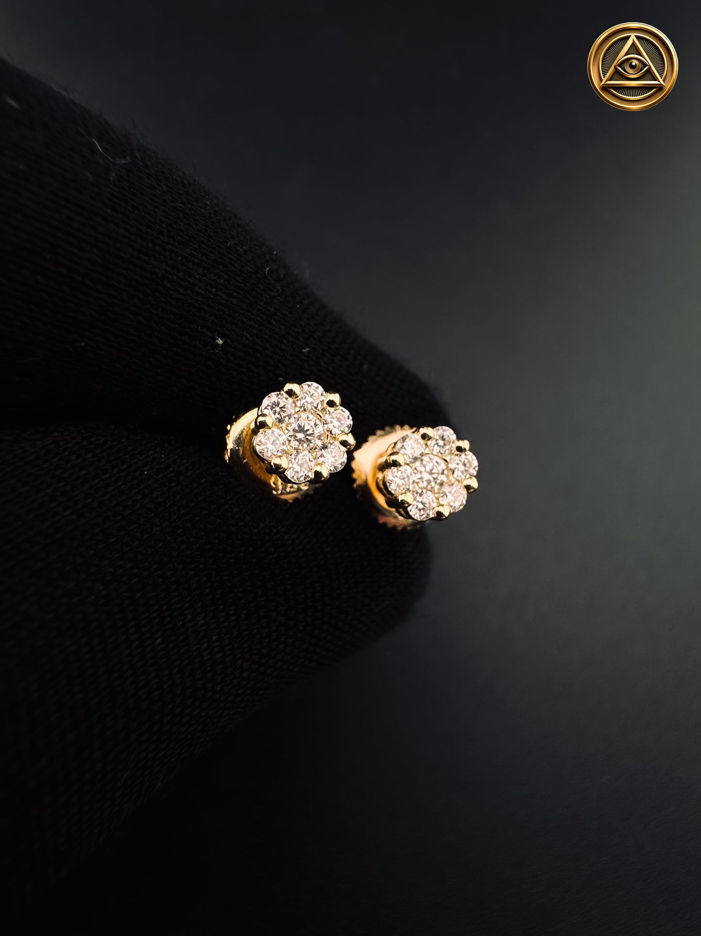 MICRO BLOSSOM STUDS — Aretes Flor Moissanite 4MM