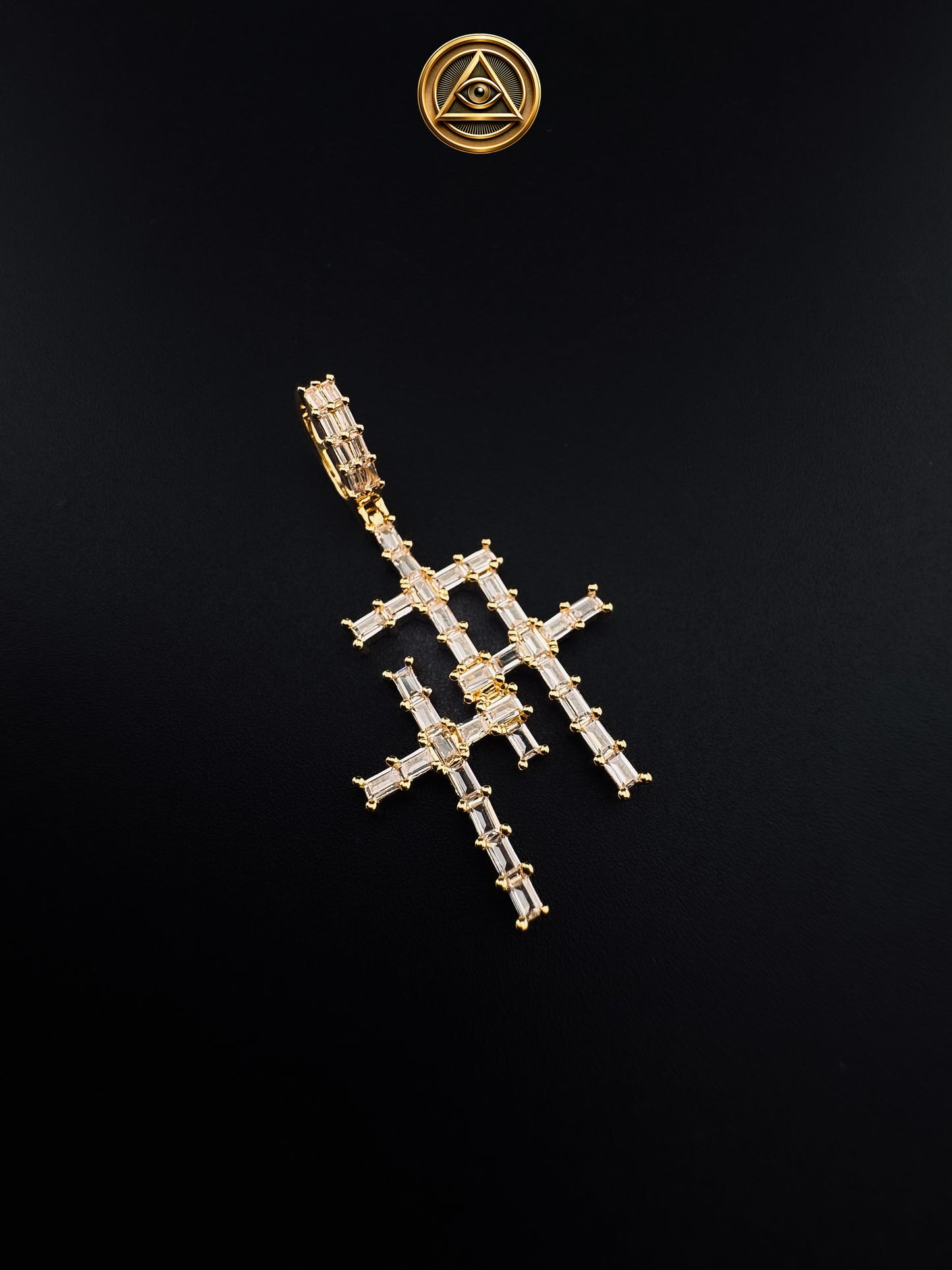 TRIPLE CROSS PENDANT — Cruz Triple Baguette