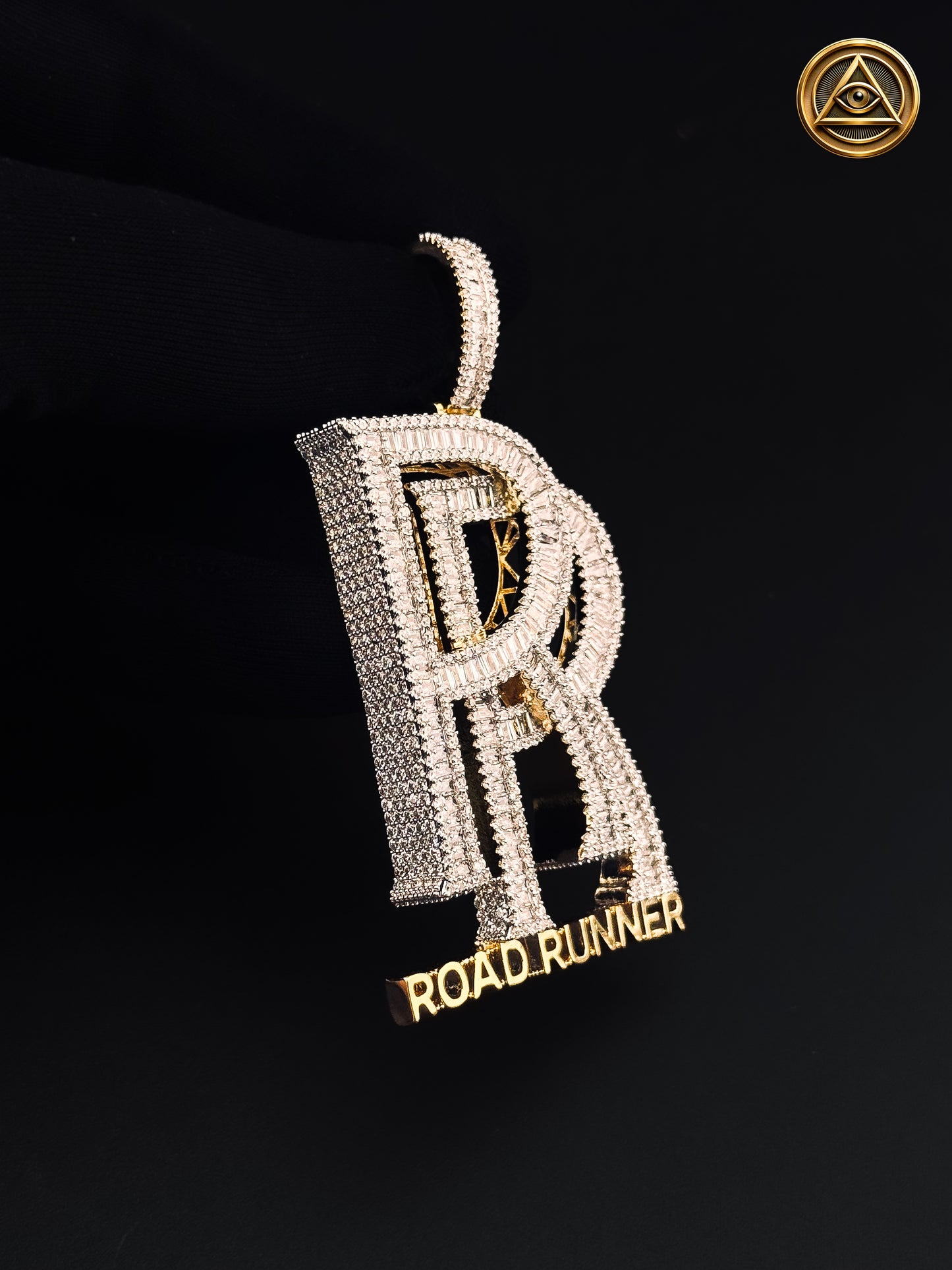 ROAD RUNNER PENDANT — Dije RR Baguette Iced