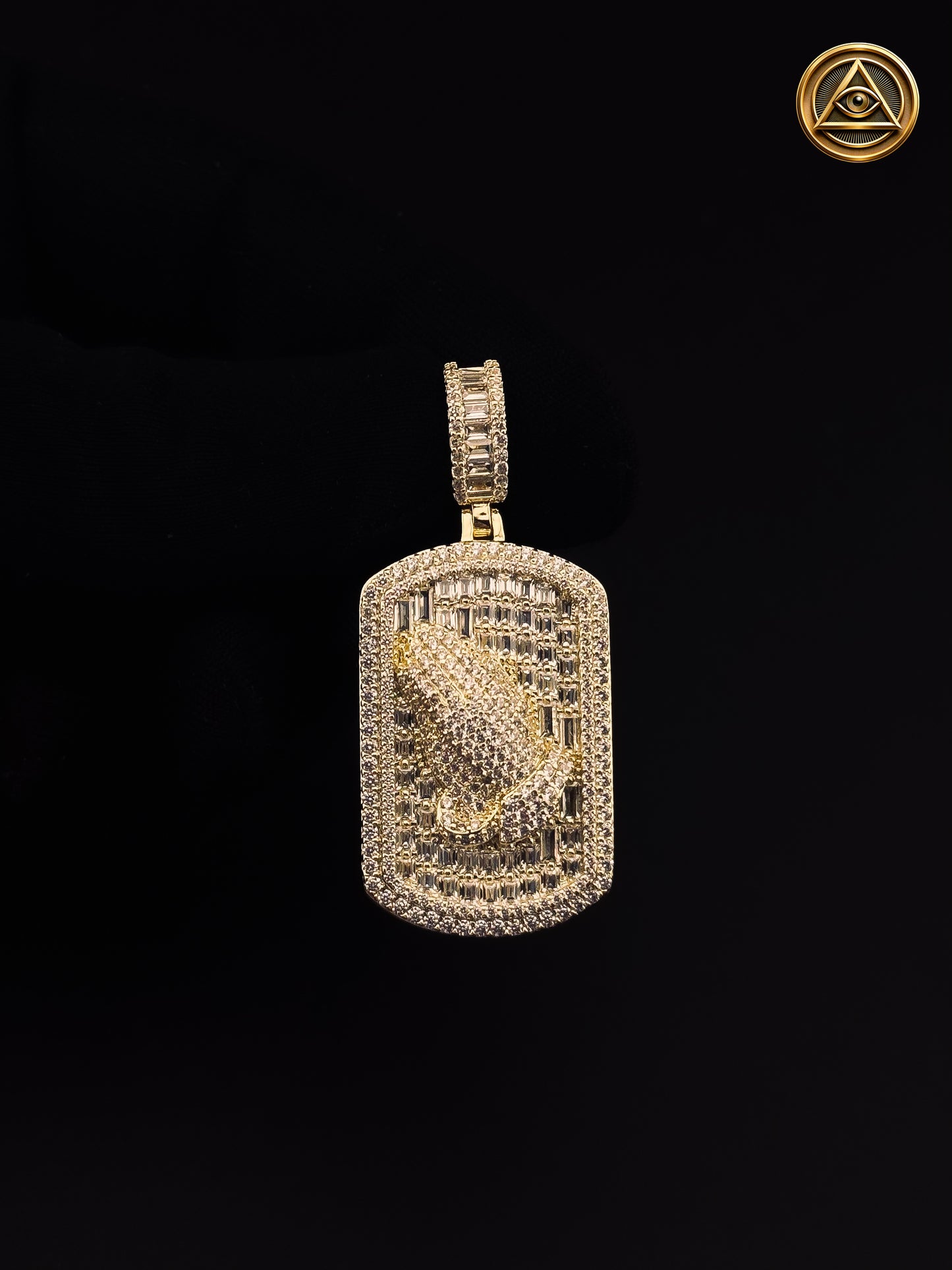 PRAYING HANDS DOG TAG PENDANT — Dije Placa Manos Orando Baguette Iced