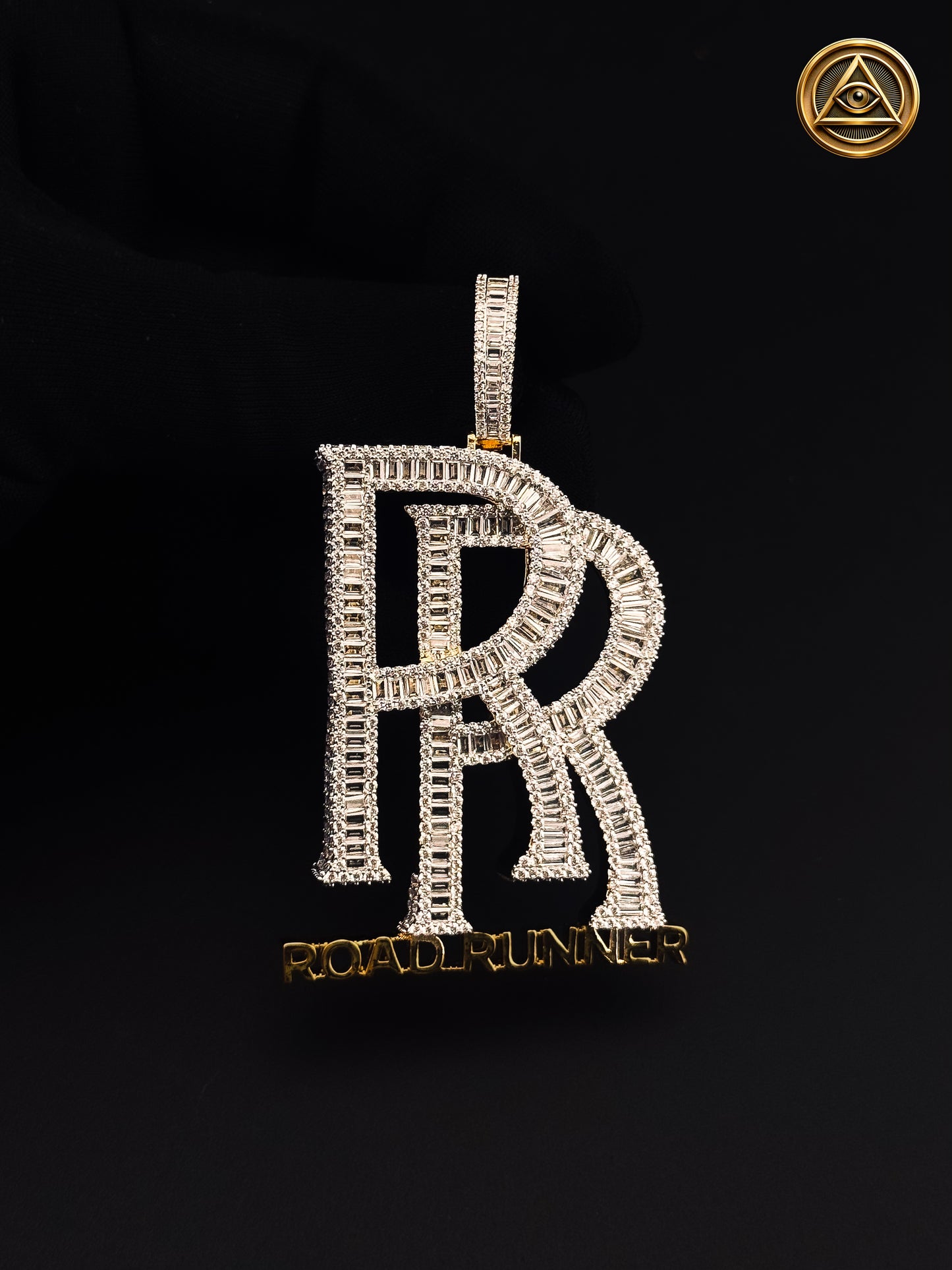 ROAD RUNNER PENDANT — Dije RR Baguette Iced
