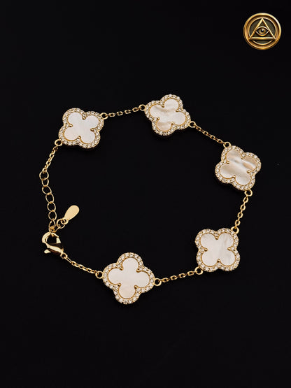 CLOVER PEARL BRACELET — Pulsera Trébol Nácar Ajustable