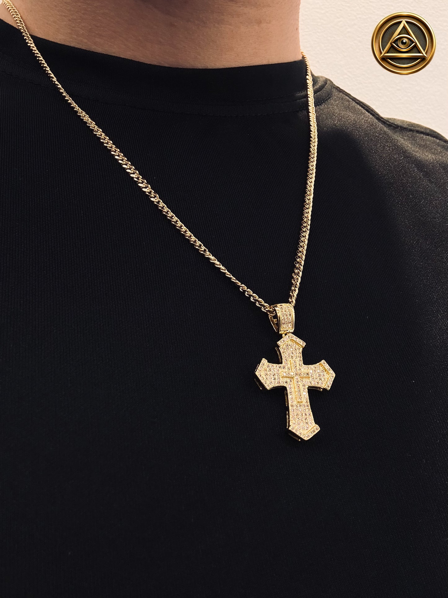 GOTHIC CROSS PENDANT — Dije Cruz Gótica Iced