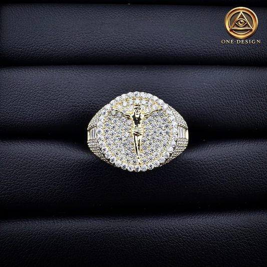 Moissanite ring saint